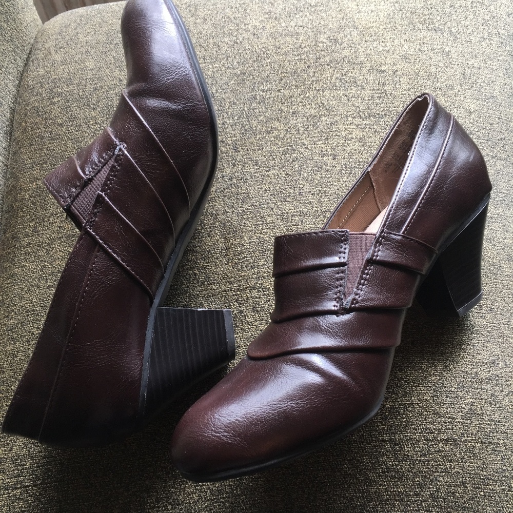 END OF YEAR SALE  Life Stride Soft System  Active Arch Size 8.5